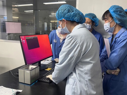 首批用户点赞！CycloneSEQ G400-ER纳米孔测序仪完成装机